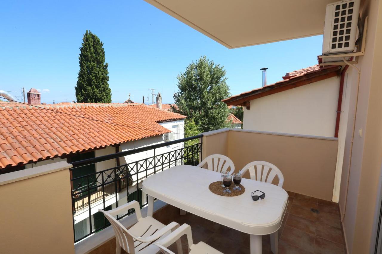 Palia Platia Apartments Pefkochori Esterno foto
