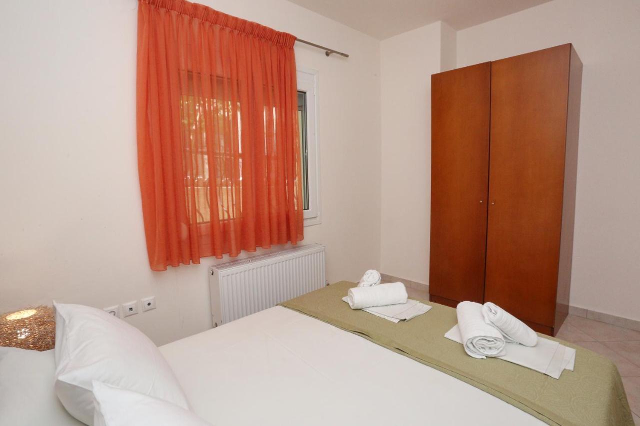 Palia Platia Apartments Pefkochori Esterno foto